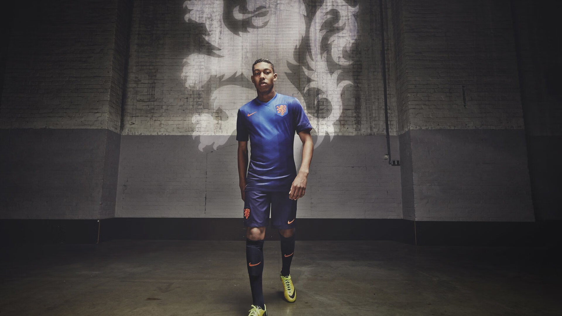 德甲：拜仁连续6场保持零失球，战术执行力爆表，拜仁称霸德甲